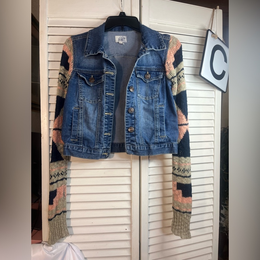 JOLT Blue Denim Jacket with Colorful Knit Sleeves and buttons pockets